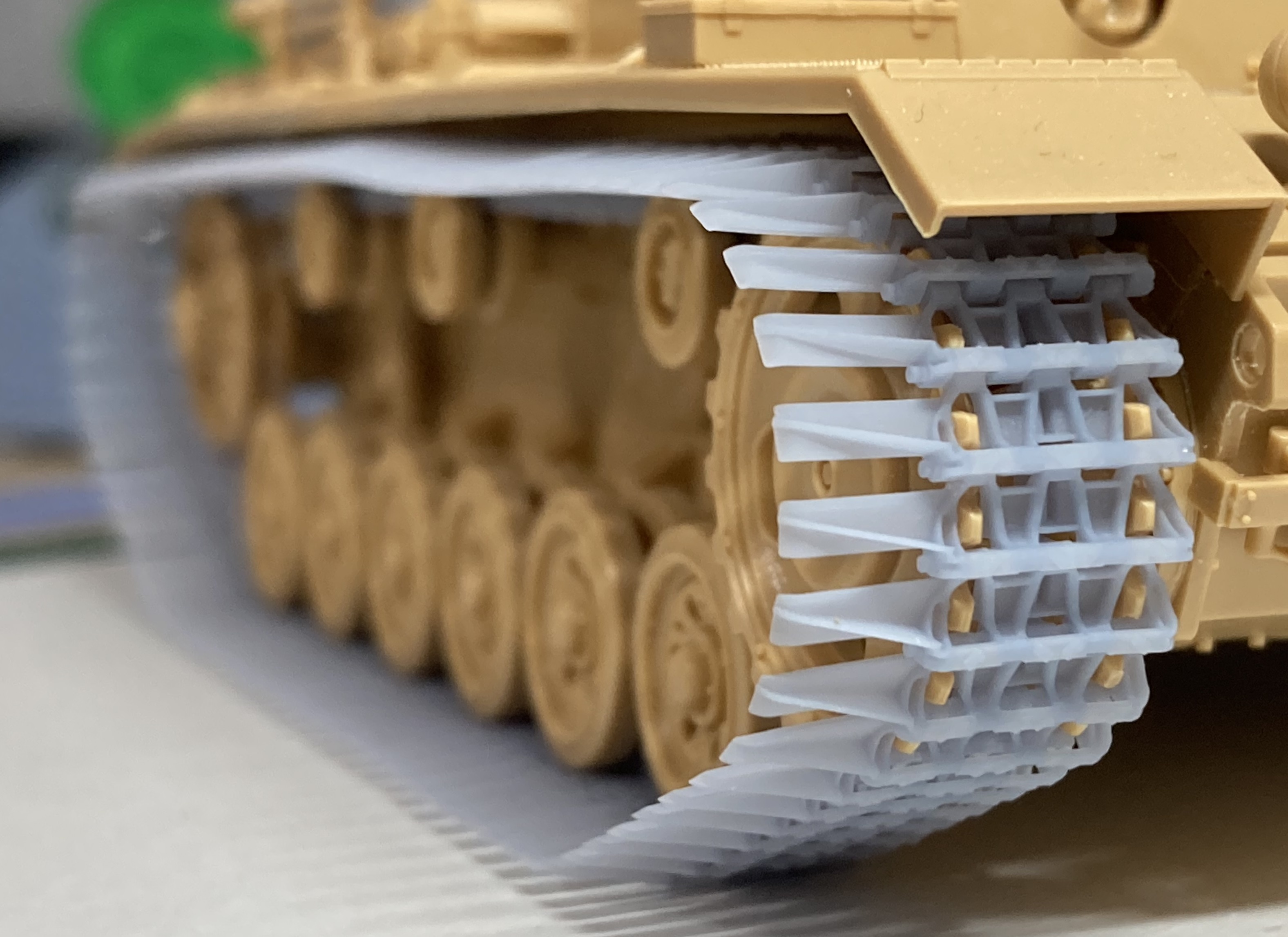 1:35 4号戦車 連結可動履帯セット 後期型 ハの字 光3Dプリント
