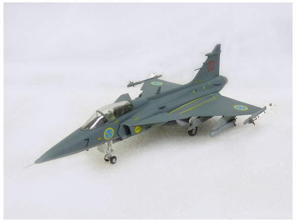 1/72 サーブ グリペン JAS39 7/02 スウェーデン空軍