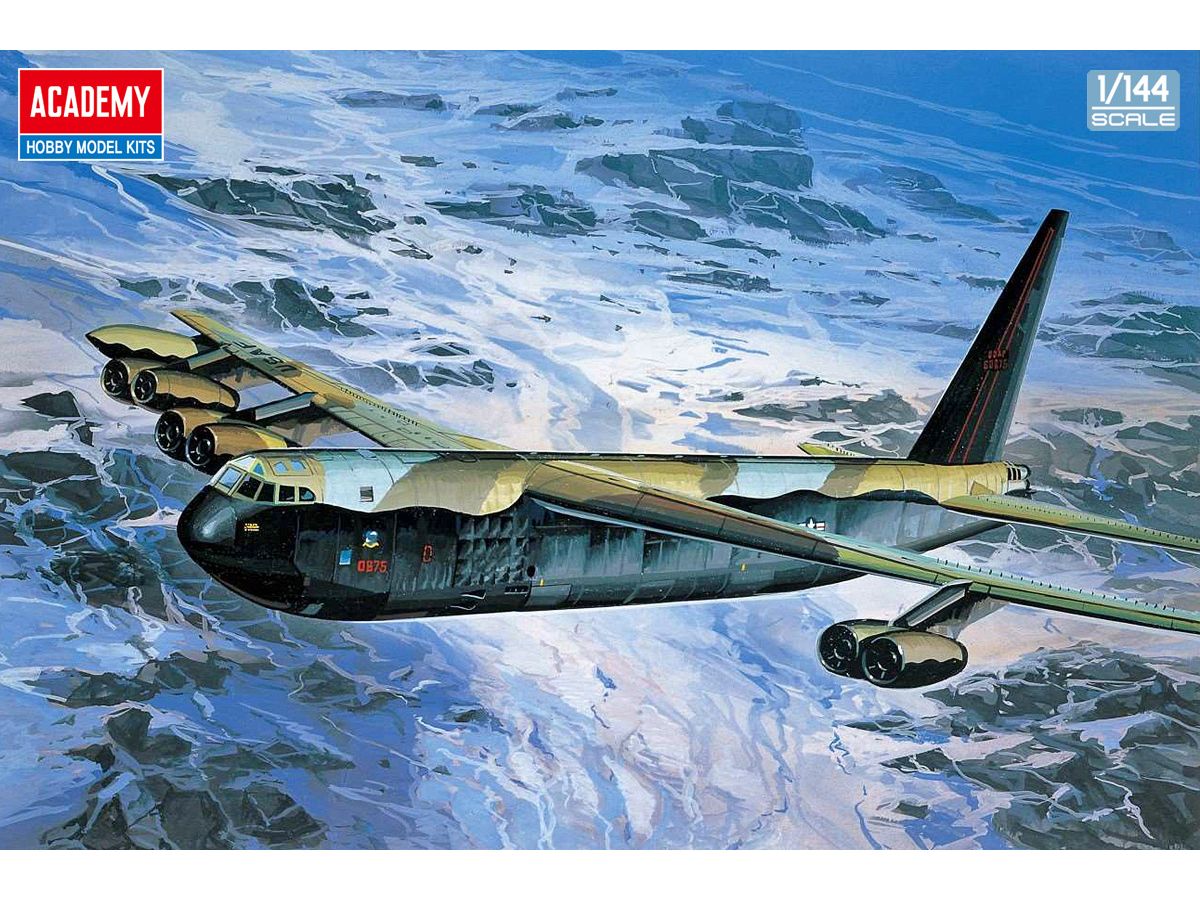 タミヤ 1/100 ボーイング B-52D ストラトフォートレス - プラモデル