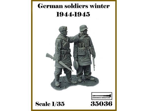 1/35 WWII ドイツ 冬季装備の兵士1944-1945 #3 戦闘工兵セット (2体入)