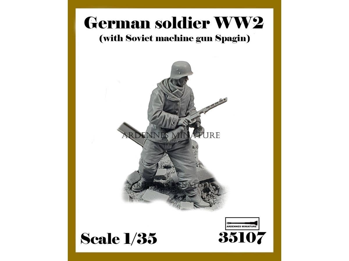 1/35 WWII ドイツ PPSh-41を持つ冬季装備の兵士