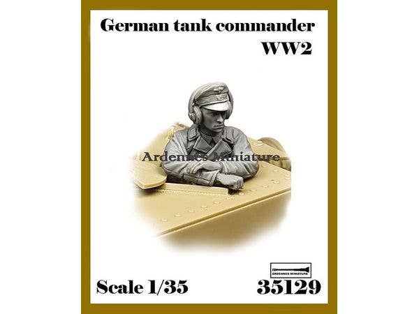 1/35 WWII ドイツ 腕組みをする戦車指揮官