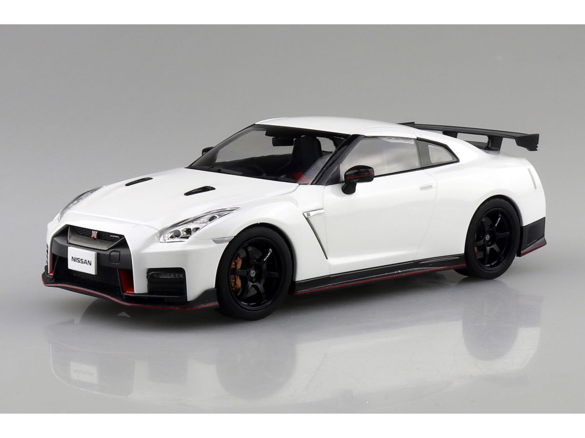 1/24 R35 NISSAN GT-R NISMO 2017 ブリリアントホワイトパール
