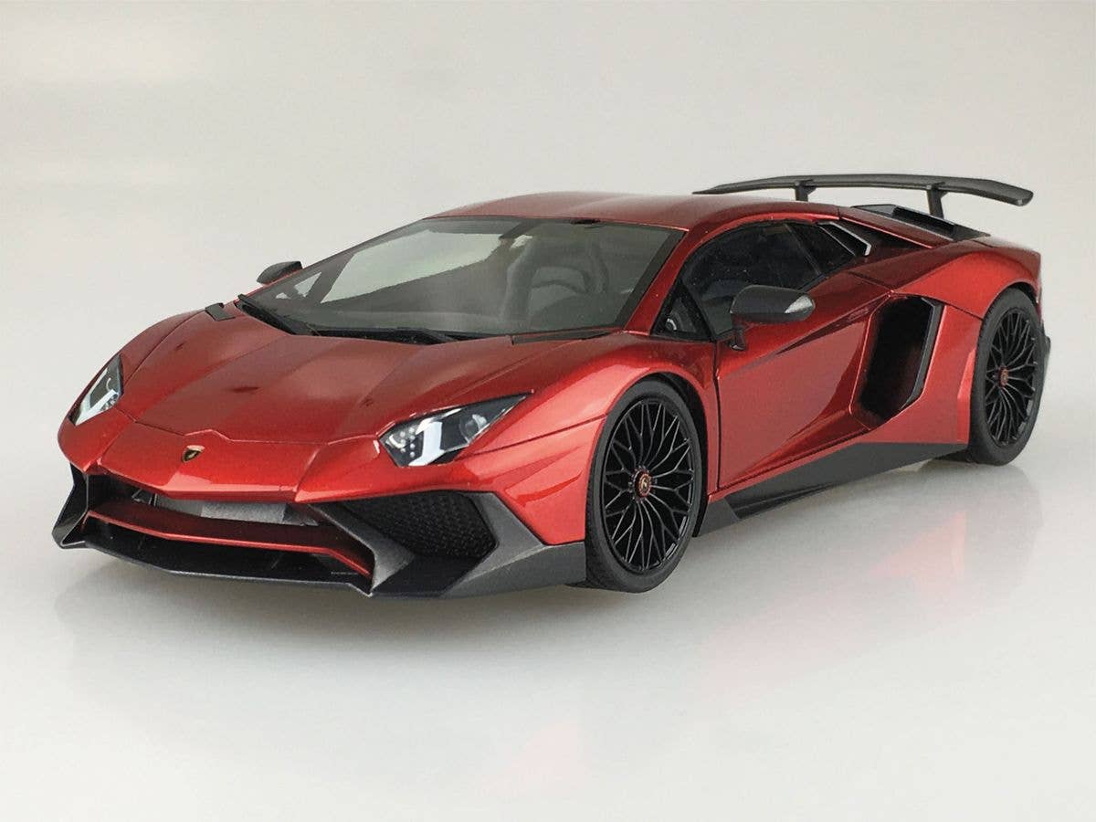 1/24 '15 ランボルギーニ アヴェンタドール SV