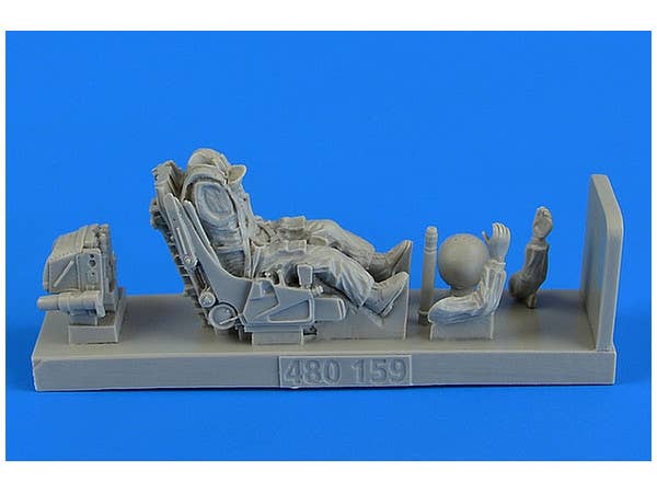 1/48 ソ連空軍Su-27パイロットw/K-36射出座席 (アカデミー用)