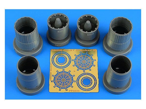 1/48 Su-27B アフターバーナー (キティホーク用)