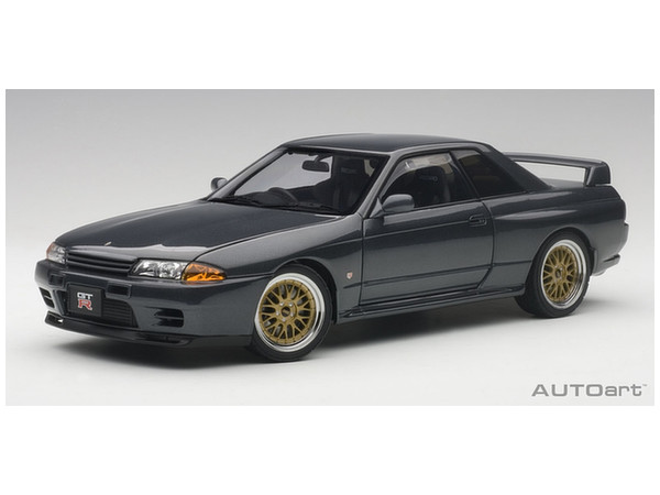 1/18 スカイラインGT-R (R32) V-Spec II チューンド・バージョン ガングレー・メタリック