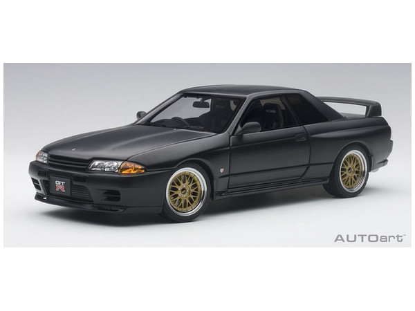 1/18 日産 スカイラインGT-R (R32) V-Spec II チューンド・バージョン マット・ブラック