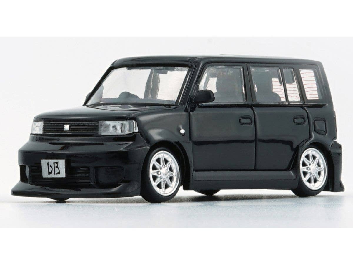 1/64 トヨタ 2000 bB ブラック LHD