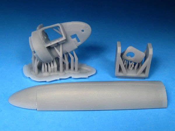 1/72 D.H.モスキート B Mk.XVI 大型爆弾槽 (扉閉状態) (エアフィックス用)