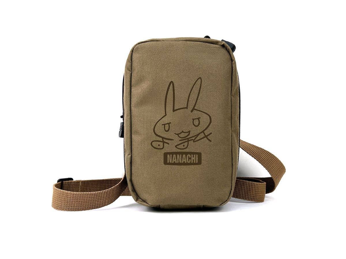 メイドインアビス 烈日の黄金郷: ナナチのサイン ミニショルダーポーチ / SAND KHAKI
