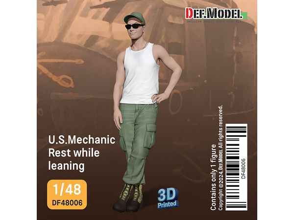 1/48 現用 アメリカ ヘリに寄りかかって休憩する整備兵