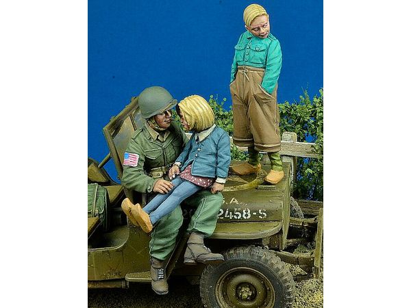 1/35 WWII アメリカ陸軍 空挺部隊員と少年少女たち 1944-45 (3体セット)