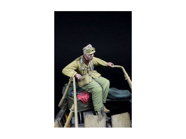 1/35 WWII ドイツ グライフに座るアフリカ軍団兵士 (タコム用)