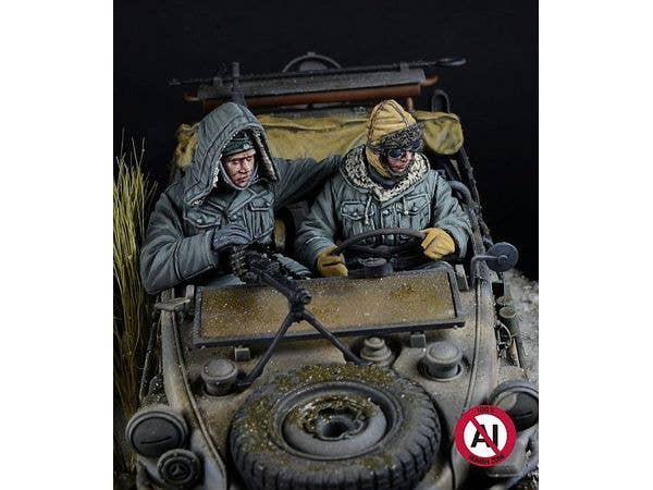1/35 WWII ドイツ 武装SS シュビムワーゲン乗員セットVol.1 前席用/冬 (2体入 タミヤ用)