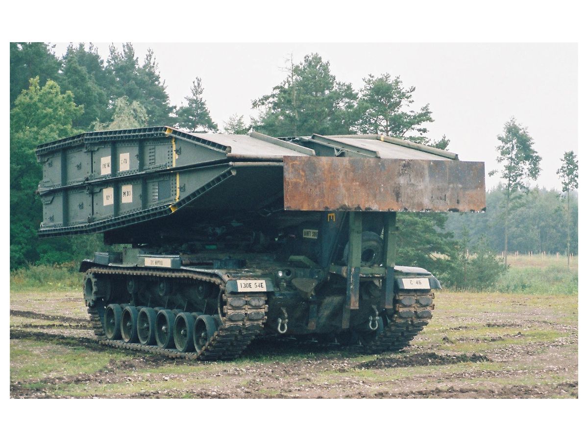 1/35 アメリカ軍 M60 AVLB 架橋戦車 (2 in1)