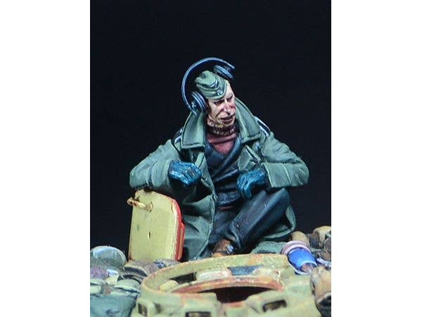 1/35 WWII ドイツ キングタイガー重戦車乗員 #1 装填手