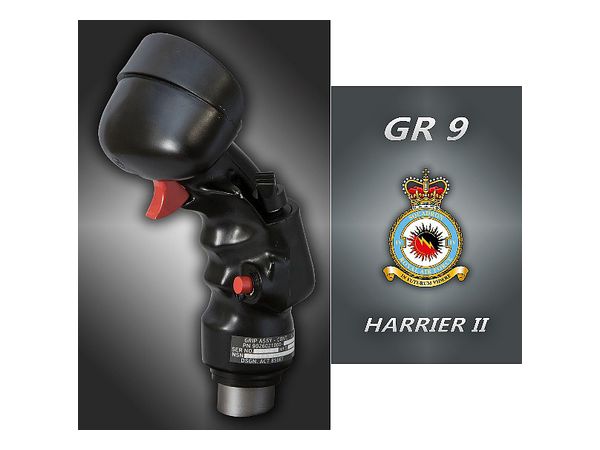 1/1 GR 9 ハリアーII レプリカ操縦桿グリップ (レジン製完成品) GR 9 イギリス空軍プラカード