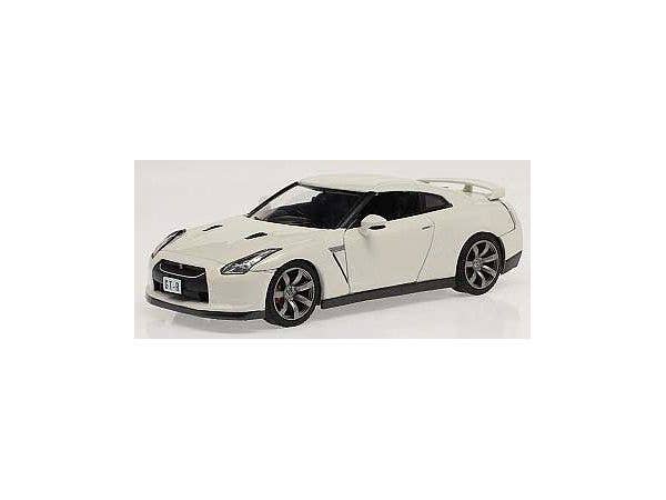 1/43 ニッサン GT-R R35 2008 ホワイト