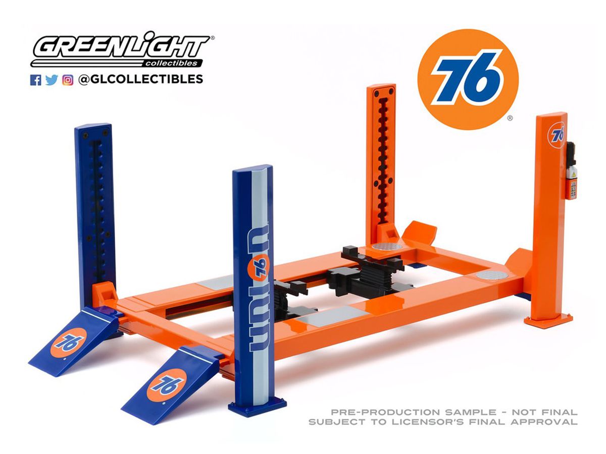 1/18 GreenLight Four-Post Lift Union 76