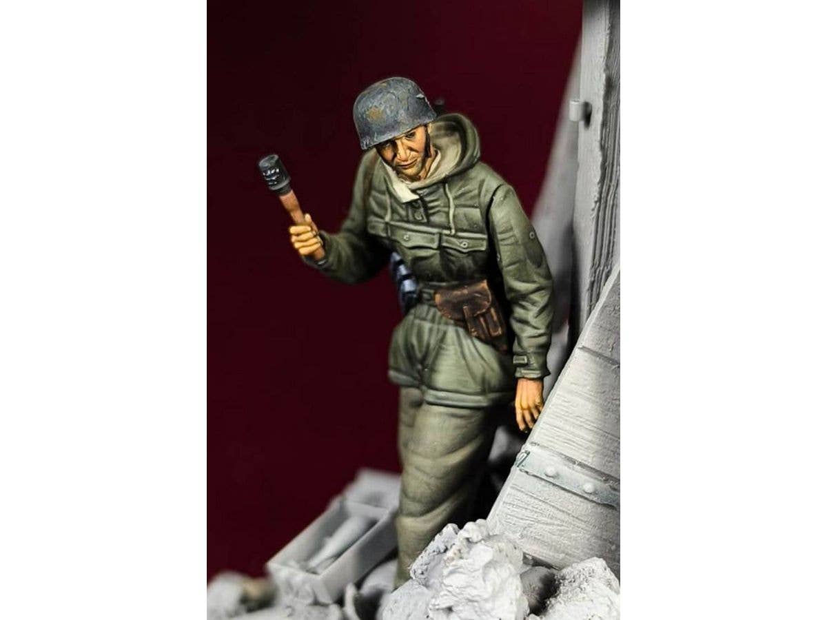 1/35 WWII ドイツ 降下猟兵の下士官 1944