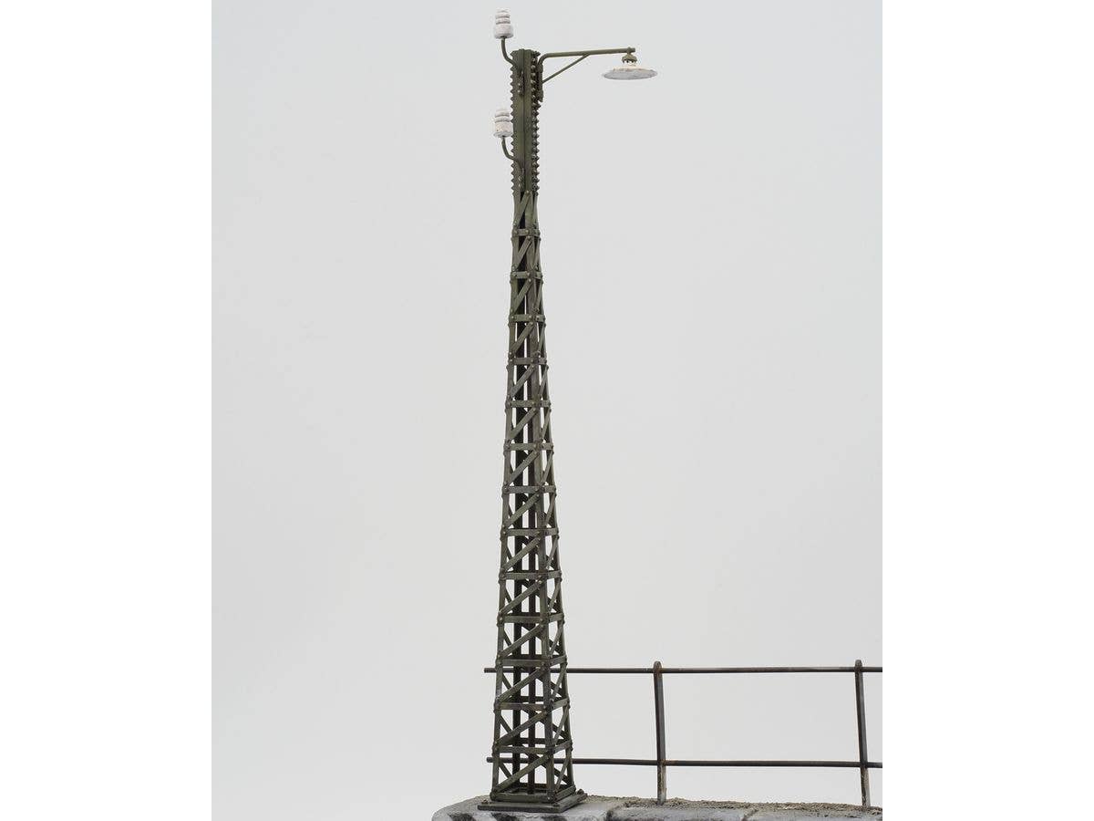 1/35 ジオラマアクセサリー WWII ドイツ 電灯の付いた鉄塔電柱