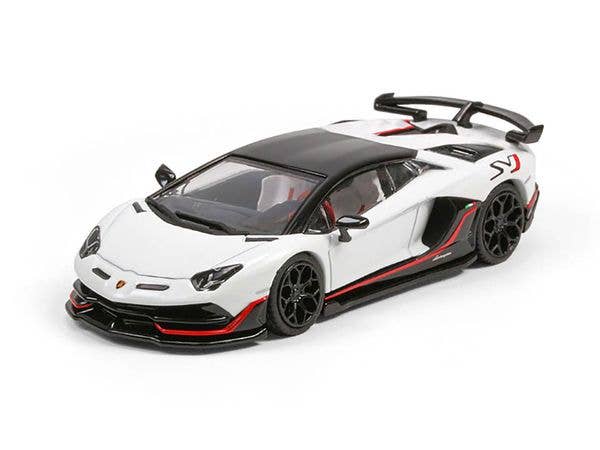 1/64 ランボルギーニ アヴェンタドール SVJ ホワイト
