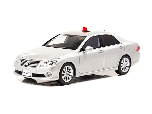 1/18 トヨタ クラウン (GRS202) 2011 警察本部交通部交通覆面車両 (銀)