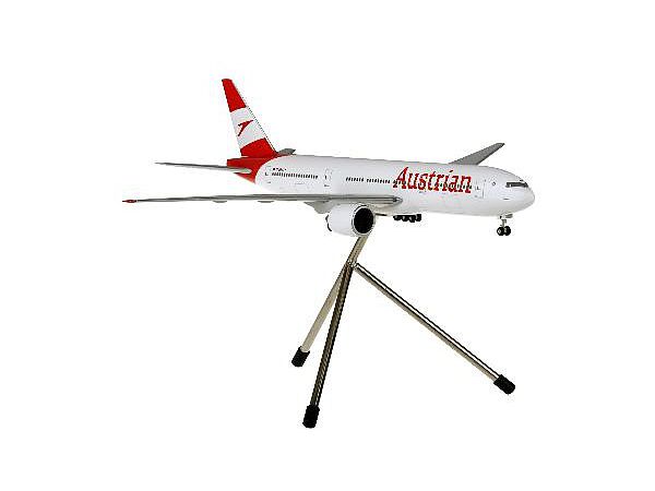 1/200 B777-200 オーストリア航空ランディングギア・三脚スタンド付属