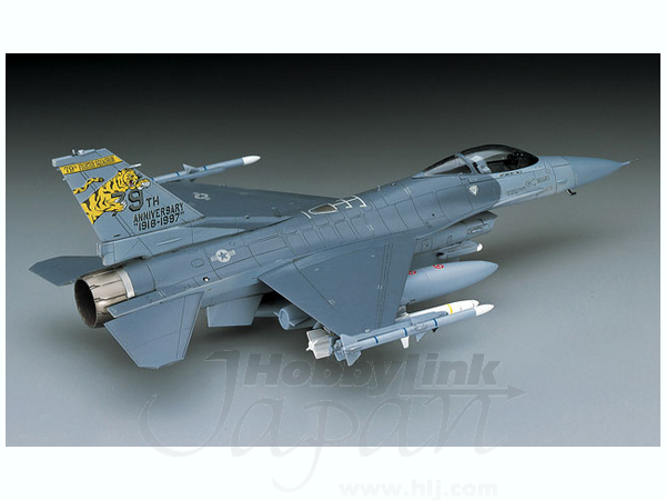 1/72 F-16CJ ブロック50 ファイティングファルコン