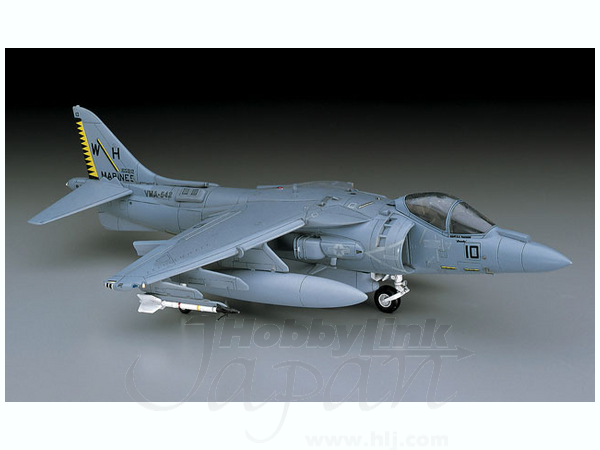 1/72 AV-8B プラス ハリアー2