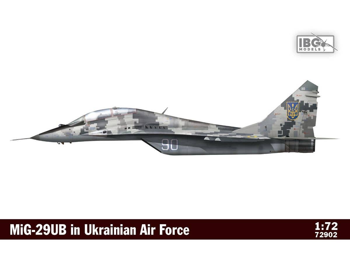 1/72 ウクライナ空軍 ミコヤンMiG-29UBファルクラム複座練習機
