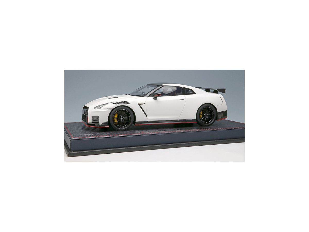 1/18 NISSAN GT-R NISMO 2020 ブリリアントホワイトパール (再販)