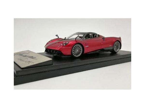 1/43 Pagani Huayra Roadster Red