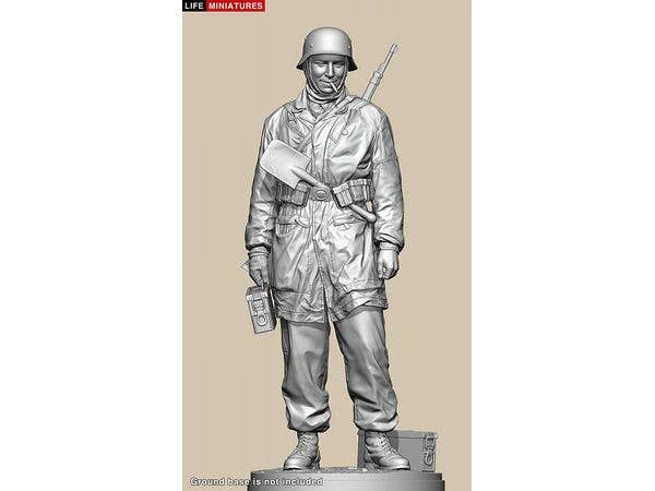 1/10 (180mm) WWII ドイツ ポトー迎撃戦 ハンセン戦闘団の降下猟兵弾薬手 アルデンヌ1944年12月18日 (100個限定)