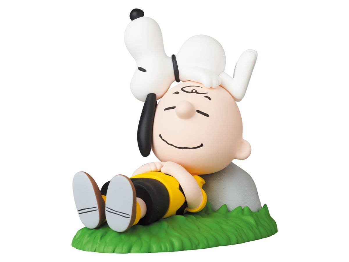 UDF PEANUTS SERIES 13 NAPPING CHARLIE BROWN & SNOOPY