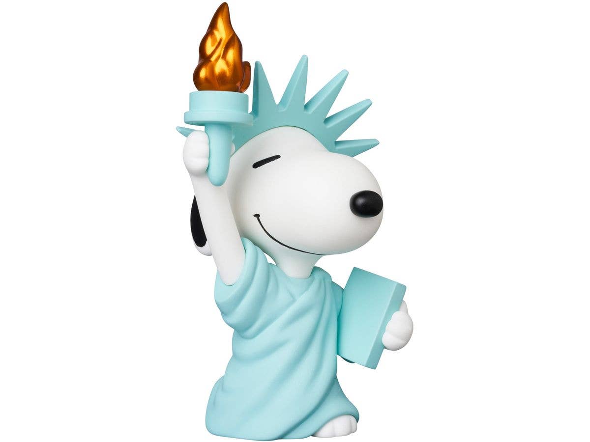 UDF PEANUTS SERIES 17 STATUE OF LIBERTY SNOOPY