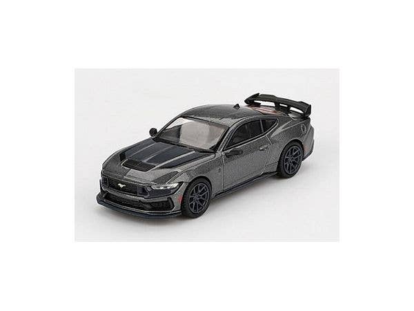 1/18 フォード マスタング ダークホース 2024 カーボナイズド