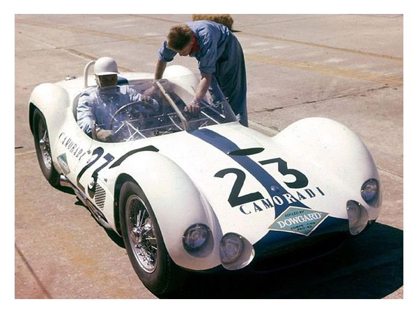 1/43 マセラティ ティーポ 61 バードケージ 1960年セブリング12H #23 Moss/Gurney