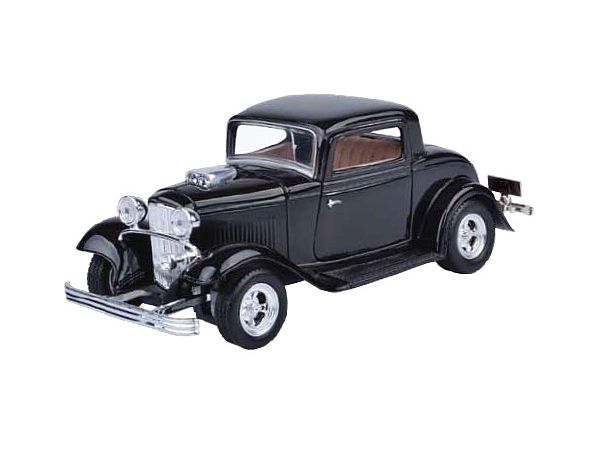 1/24 1932 Ford Coupe Color: Black