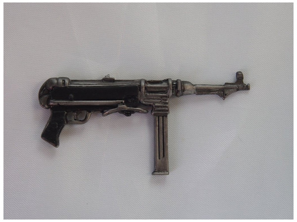 1/12 MP40