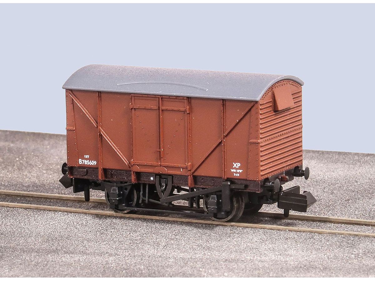 Nゲージ イギリス国鉄  Vanfit 2軸貨車 合板車体仕様 完成品