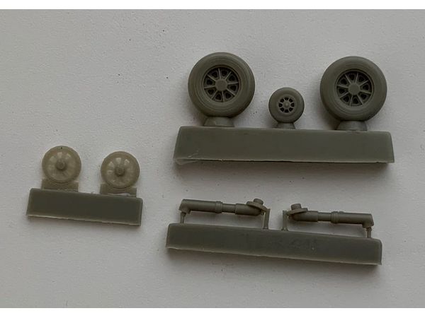 1/48 サーブ J29 トゥンナン ホイール & 主脚 (パイロットレプリカ用)