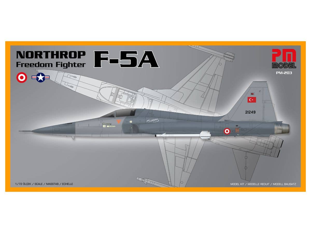 1/72 ノースロップ F-5A フリーダムファイター (3種類のデカール(米空軍x 1、トルコ軍 x 2)付属)