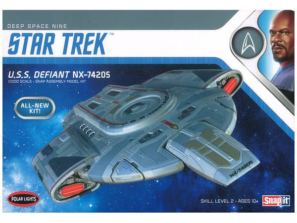 1/1000 スタートレック U.S.S.ディファイアント 未塗装プラスチックモデルキット