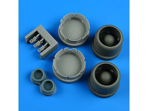 1/72 PBY-3/4 カタリナ修整カウリングw/冷却フラップ (開状態) (アカデミー用)