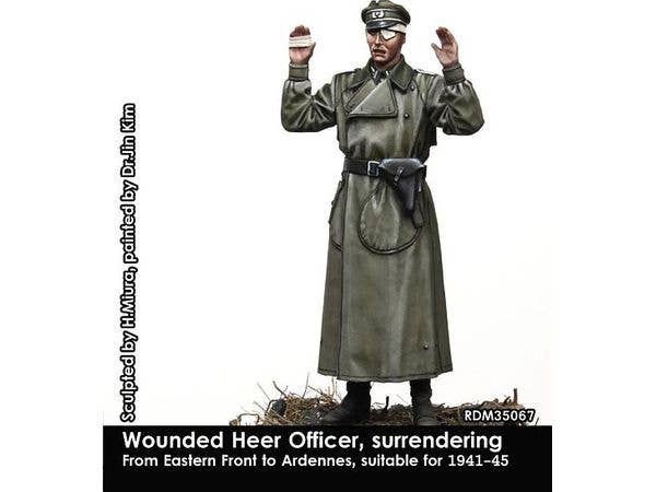 1/35 WWII ドイツ 降伏する負傷した国防軍将校 1941-1945年
