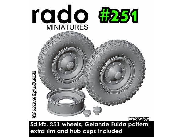 1/35 WWII ドイツ Sd.Kfz.251 前輪セット フルダ・ゲレンデパターン スペアリム付