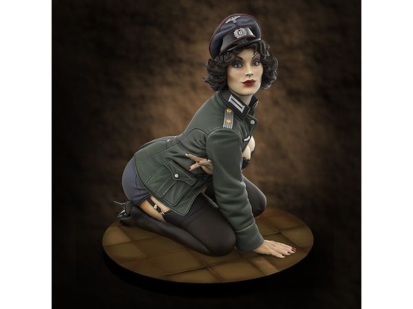 Pin-Up German Officer (75mm)