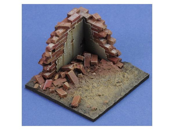 1/35 Base with ruined wall (cm 4x4) No.10